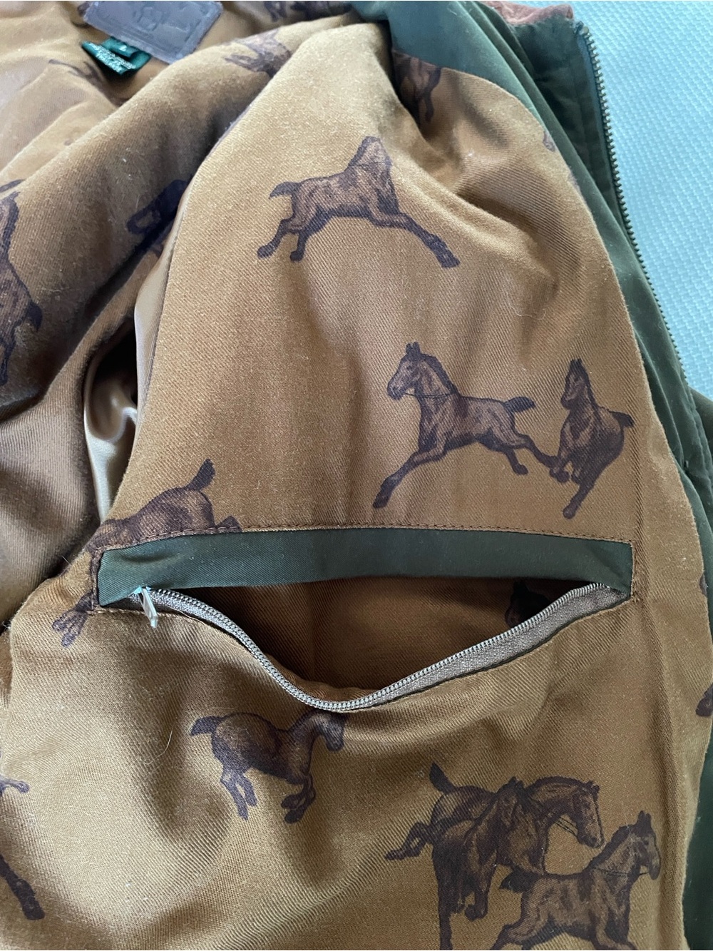 Ralph Lauren Women's Green Equestrian Quilted Coat w/Suede Collar Size Large - Picture 4 of 13